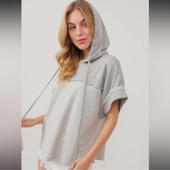 Contrast Raw Edge Detailed Hoodie - Picture 2 of 6